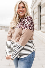 Load image into Gallery viewer, Plus Size Mixed Print Color Block Curved Hem Top