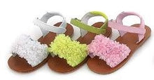 Load image into Gallery viewer, L&#39;Amour Flower Sandals in White-Style K776
